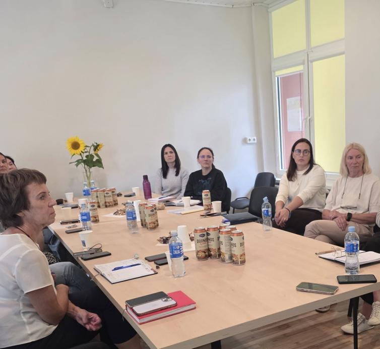 Globos centro darbuotojų susitikimas su globojančiomis šeimomis bei savivaldybės atstovais